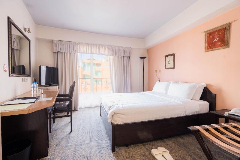 Beer Garden Inn image