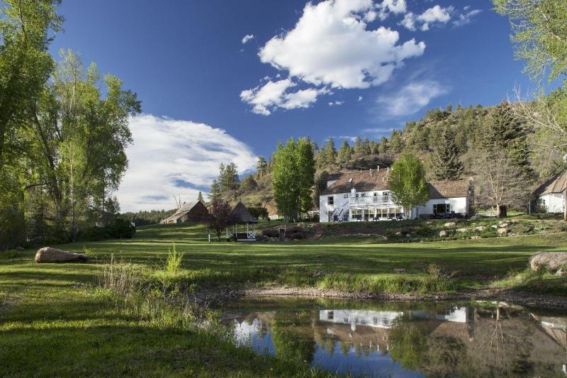 Antlers On The Creek Bed Breakfast