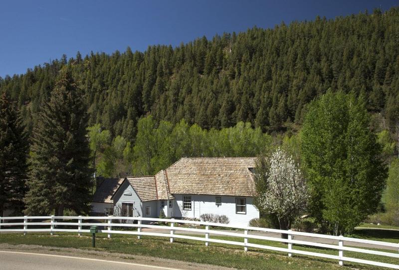 Antlers On The Creek Bed Breakfast