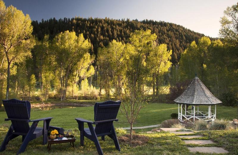 Antlers On The Creek Bed Breakfast