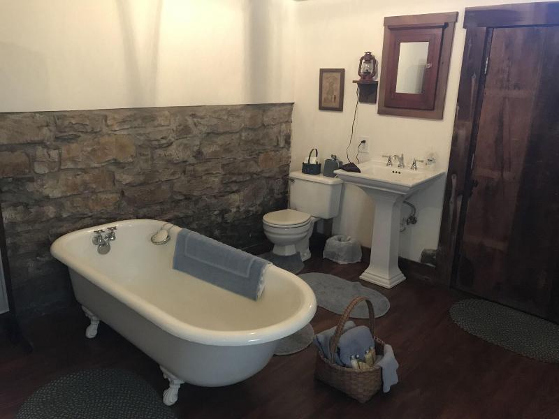 Corner George Inn Bed Breakfast image