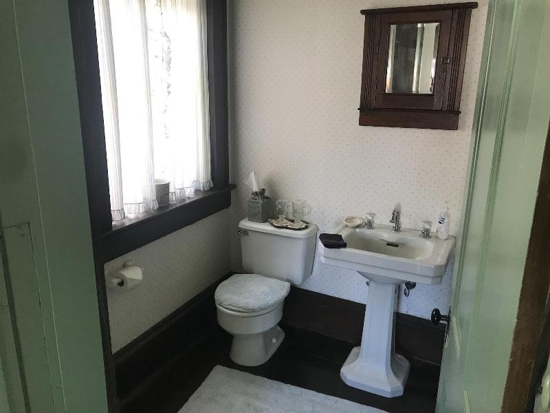 Corner George Inn Bed Breakfast image