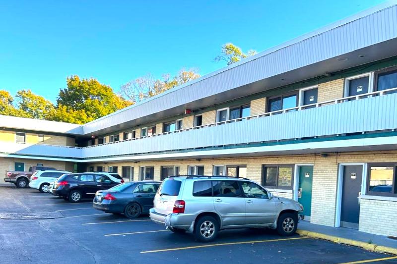 Motel Edgebrook Chicago North Shore by OYO image