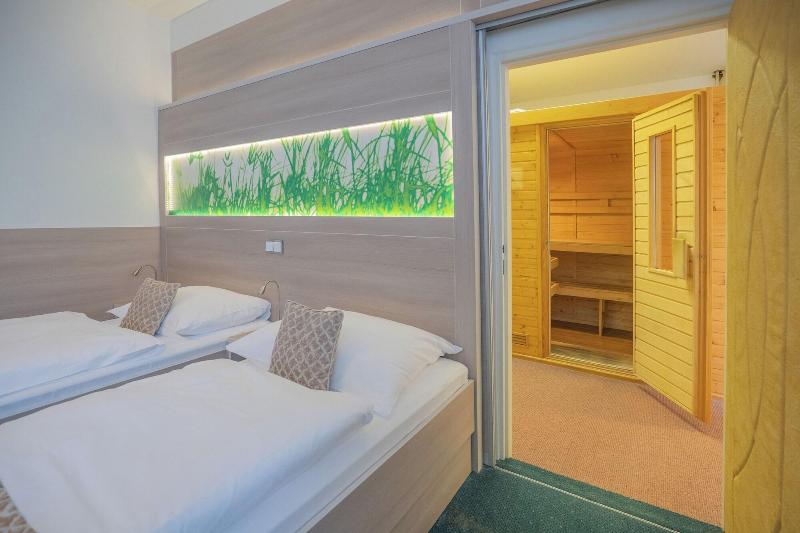 Hotel Zlata Hva Zda image