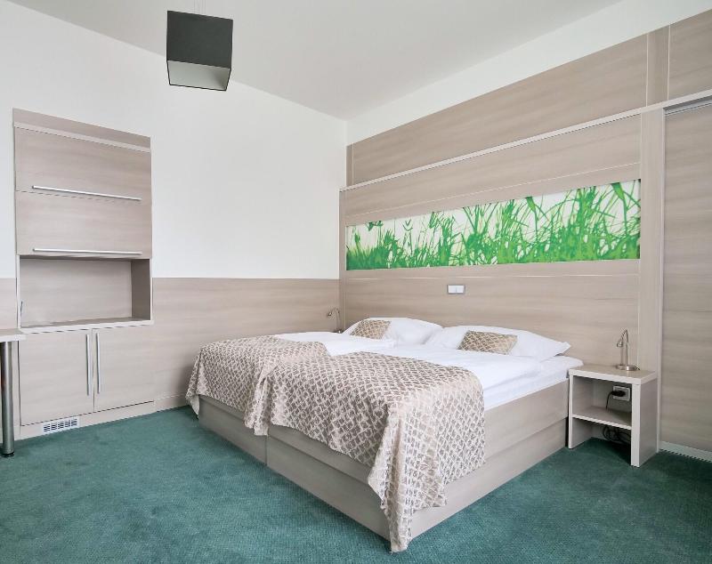 Hotel Zlata Hva Zda image
