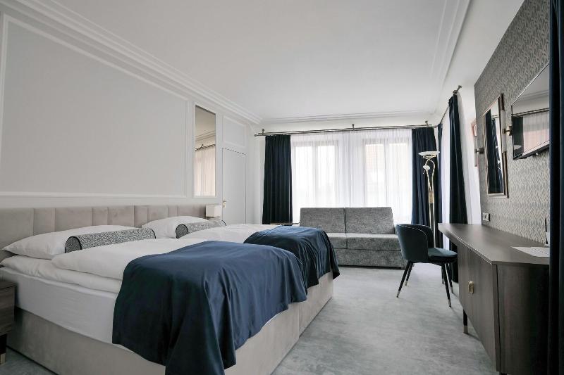 Hotel Zlata Hva Zda image
