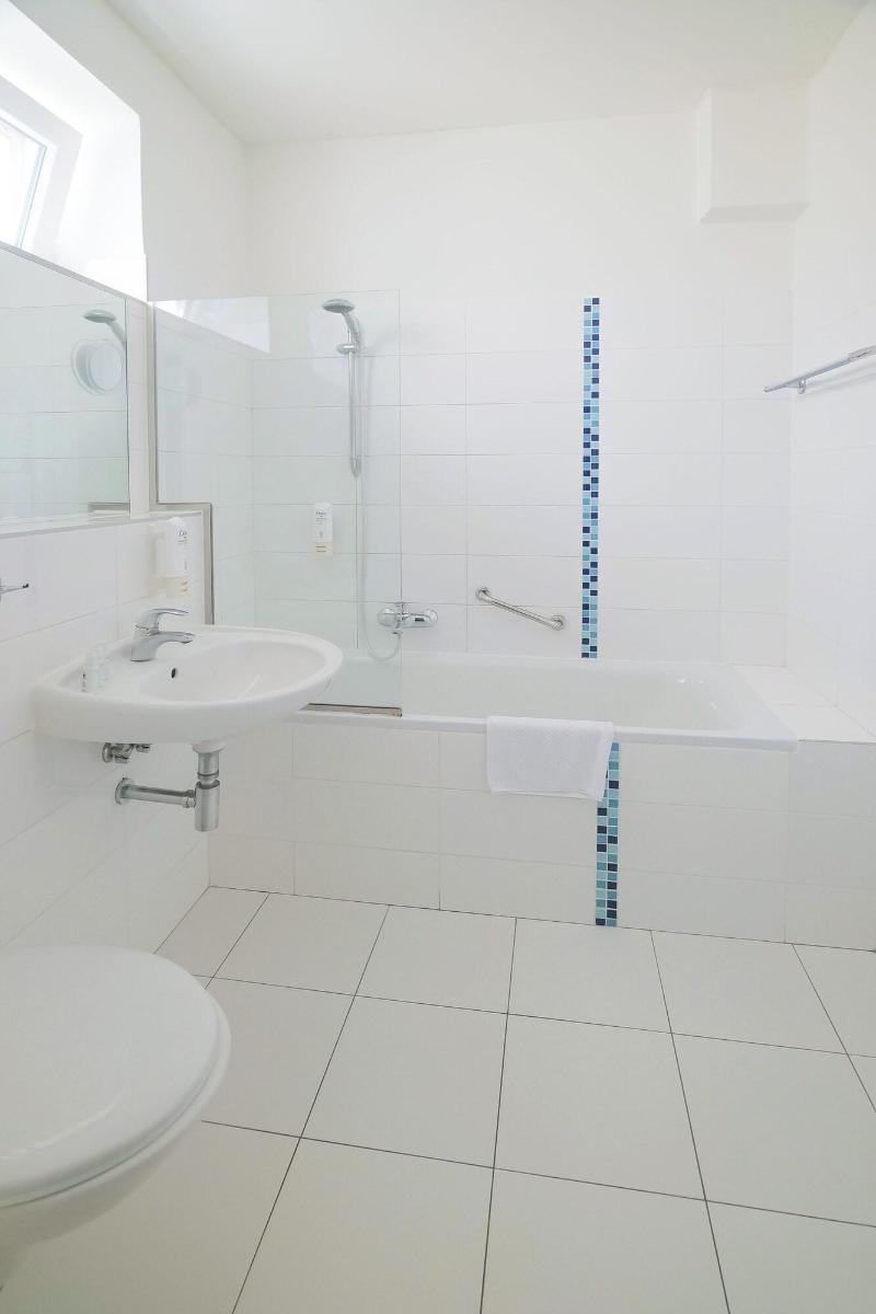 Hotel Zlata Hva Zda image