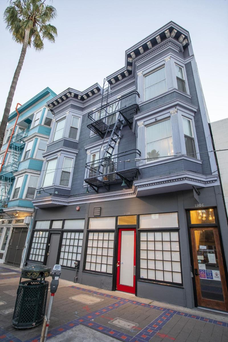 1906 Mission image