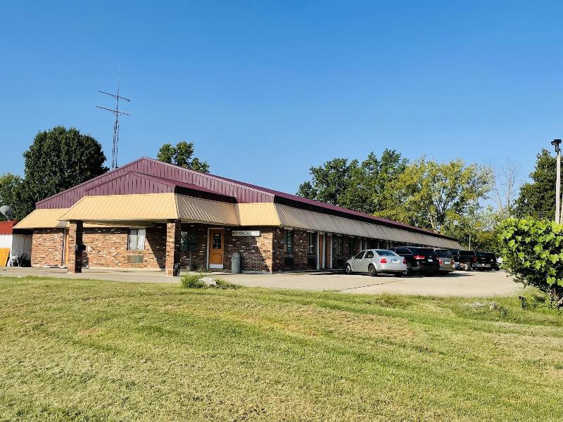 Budget Host Inn Greenup — general view