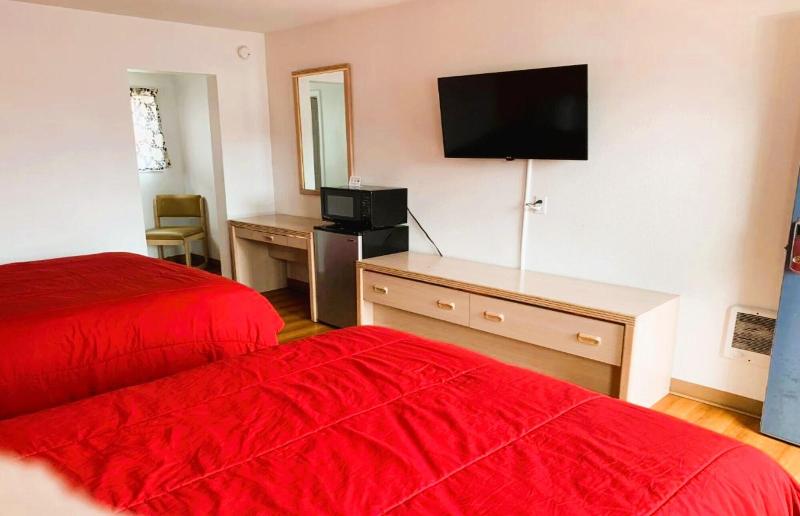 Royal Gateway Motel image