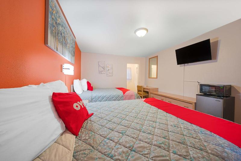 Royal Gateway Motel image