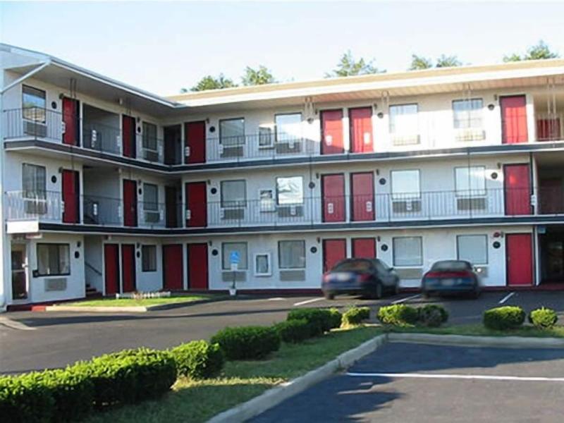 Red Carpet Inn Williamstown image