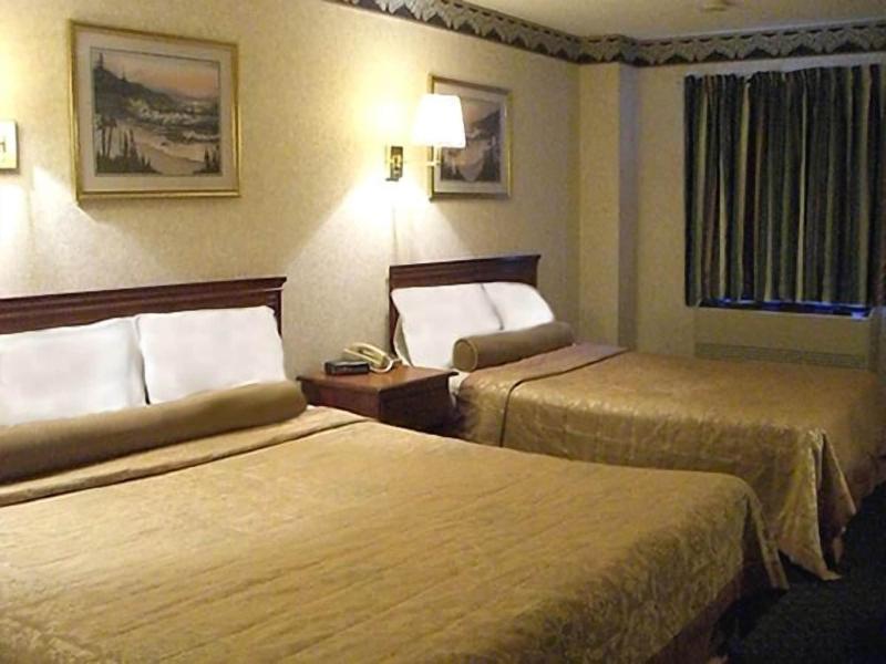 Red Carpet Inn Williamstown image