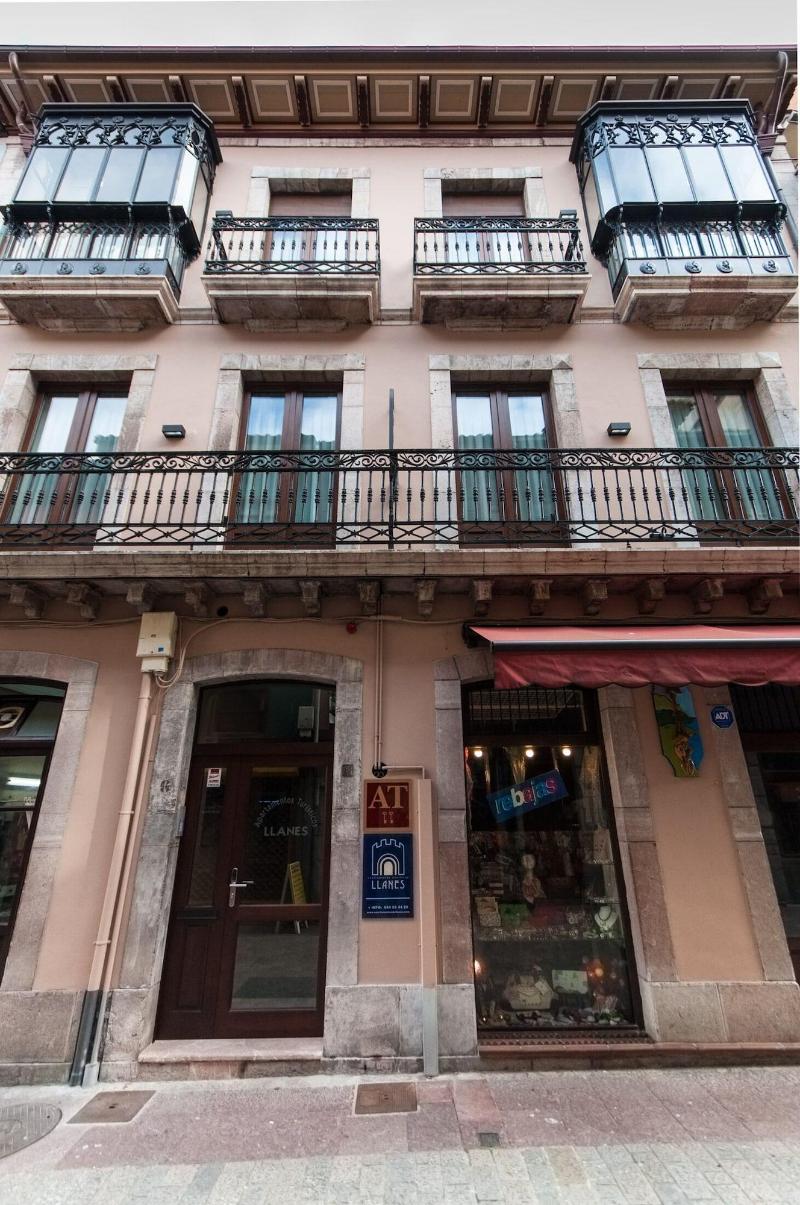 Apartamentos Turisticos Llanes image