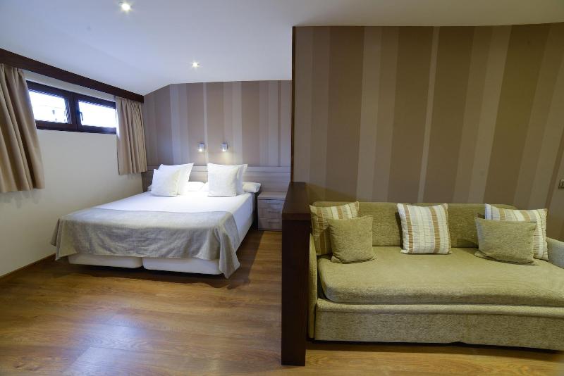 Apartamentos Turisticos Llanes image