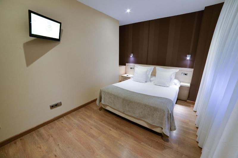 Apartamentos Turisticos Llanes image