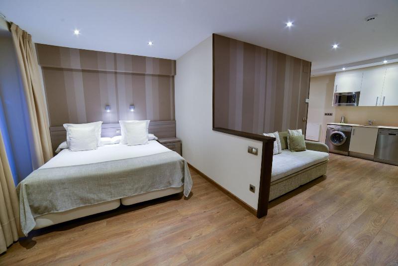 Apartamentos Turisticos Llanes image