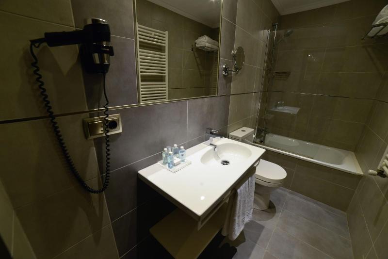 Apartamentos Turisticos Llanes image