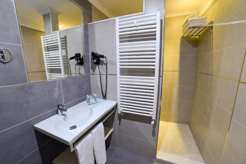 Apartamentos Turisticos Llanes image