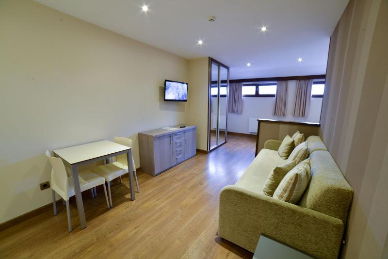 Apartamentos Turisticos Llanes image