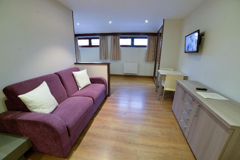 Apartamentos Turisticos Llanes image
