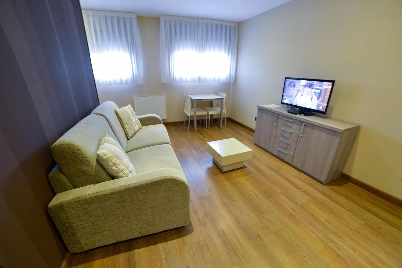 Apartamentos Turisticos Llanes image