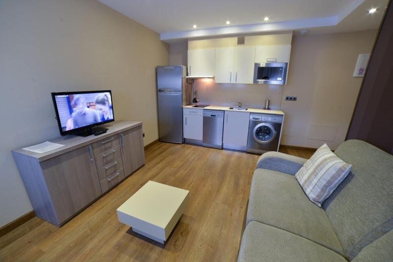 Apartamentos Turisticos Llanes image