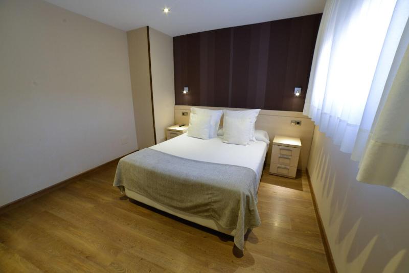 Apartamentos Turisticos Llanes image
