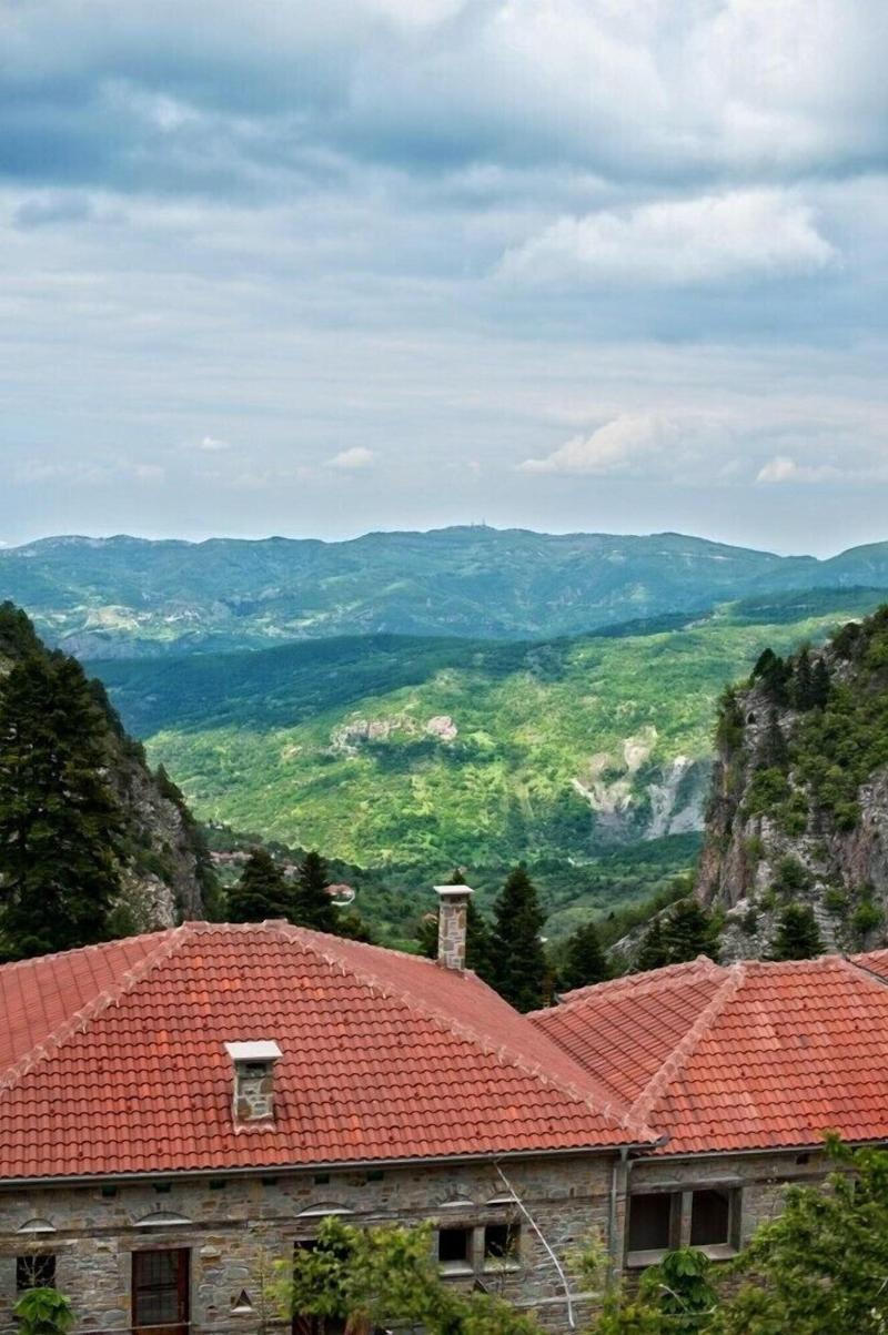 Montanema Handmade Village image