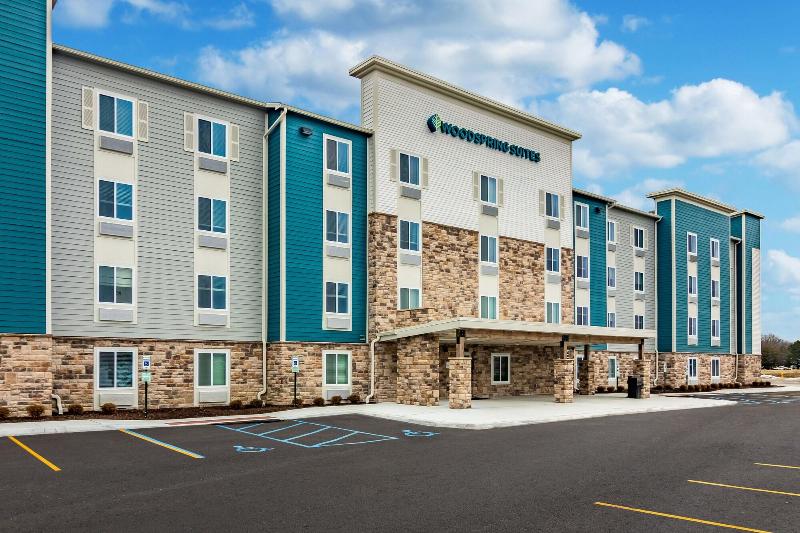 Woodspring Suites Toledo Maumee image