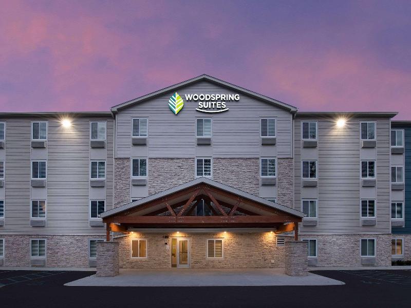 Woodspring Suites Toledo Maumee image