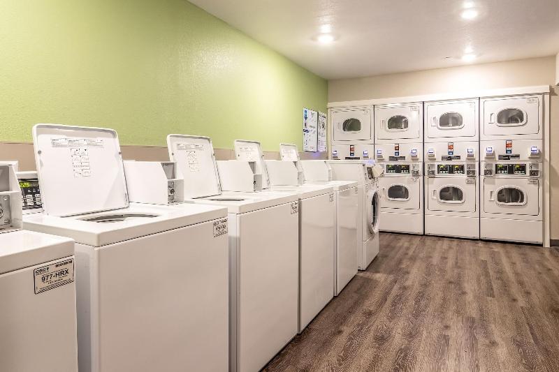 Woodspring Suites Toledo Maumee image