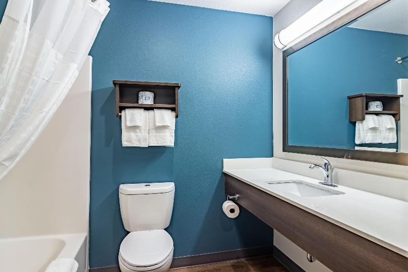 Woodspring Suites Toledo Maumee image