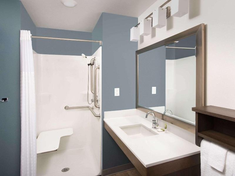 Woodspring Suites Toledo Maumee image
