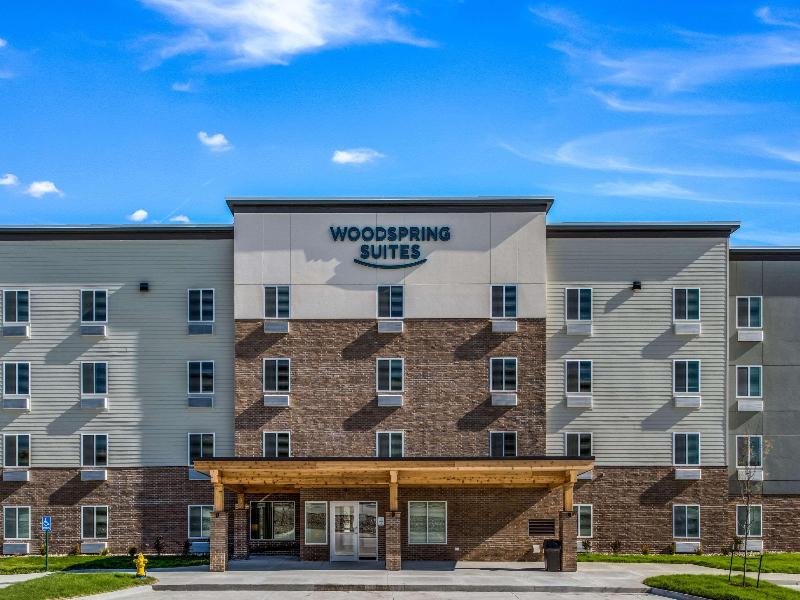 Woodspring Suites West Des Moines image