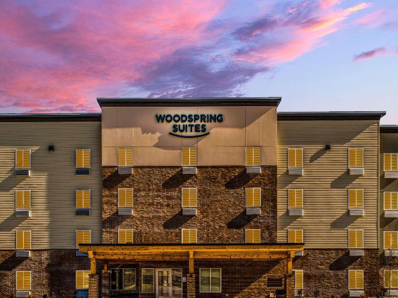 Woodspring Suites West Des Moines image