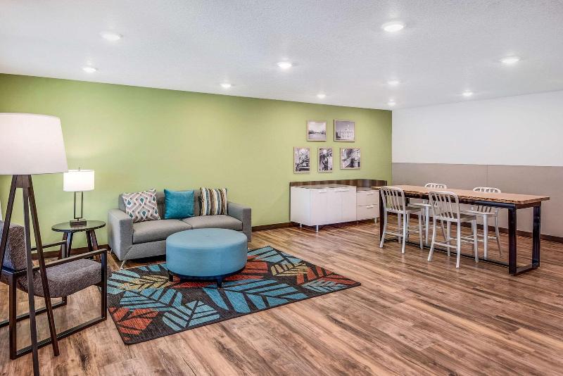 Woodspring Suites West Des Moines image