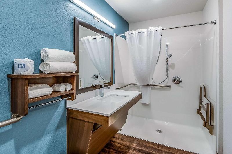 Woodspring Suites West Des Moines image