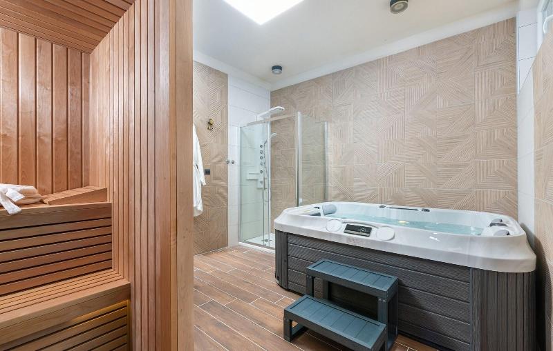 Hotel Dua Residence image