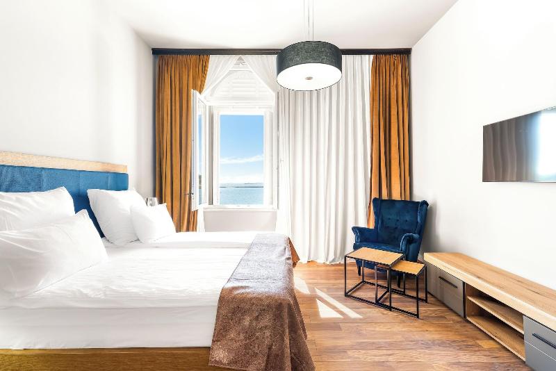 Hotel Dua Residence image