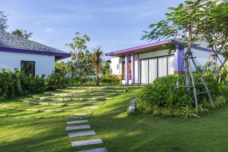 Ttc Van Phong Bay Resort image