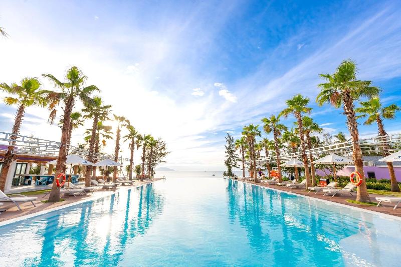 Ttc Van Phong Bay Resort image