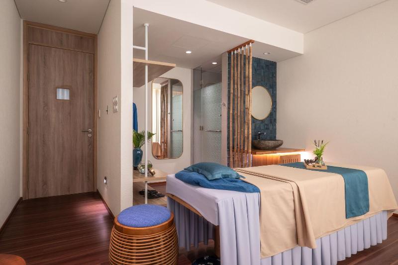 Ttc Van Phong Bay Resort image