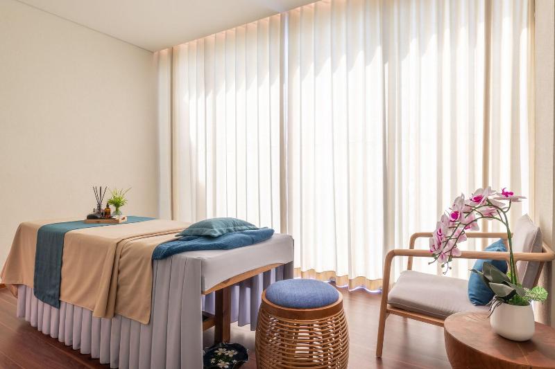 Ttc Van Phong Bay Resort image