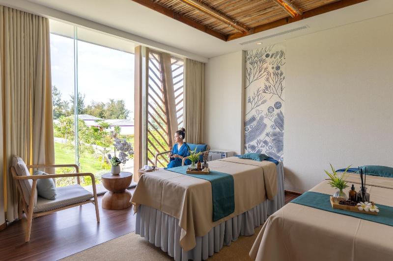 Ttc Van Phong Bay Resort image