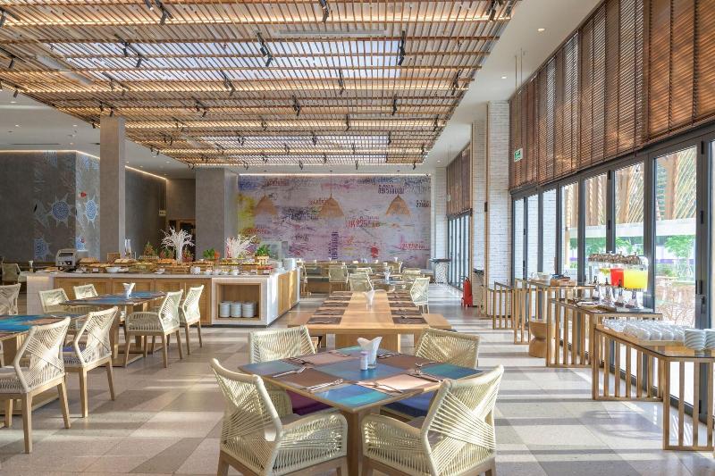 Ttc Van Phong Bay Resort image