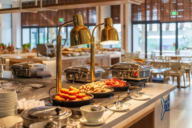 Ttc Van Phong Bay Resort image