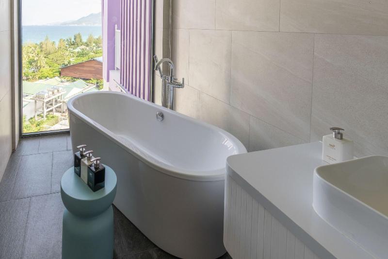 Ttc Van Phong Bay Resort image