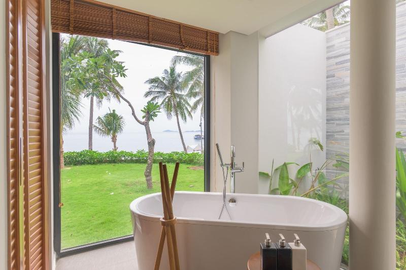 Ttc Van Phong Bay Resort image