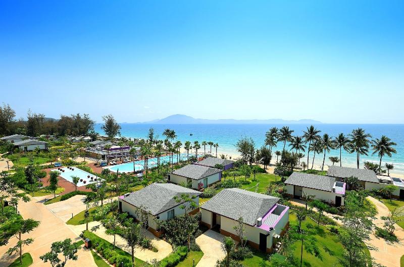 Ttc Van Phong Bay Resort image